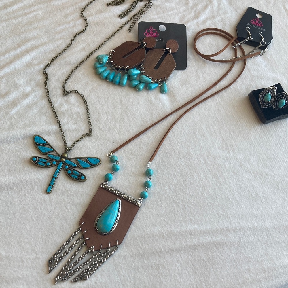 Paparazzi Turquoise and Brown Jewelry Set